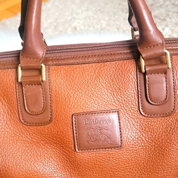 ❤HOST PICK❤ Burberry - Picture 6 of 17